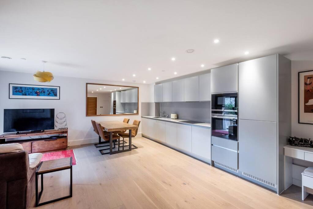 Stylish 2 Bed 2 Bath In Highgate & Free Parking Lejlighed London Eksteriør billede